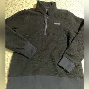 EUC XS Navy 1/4 zip Patagonia